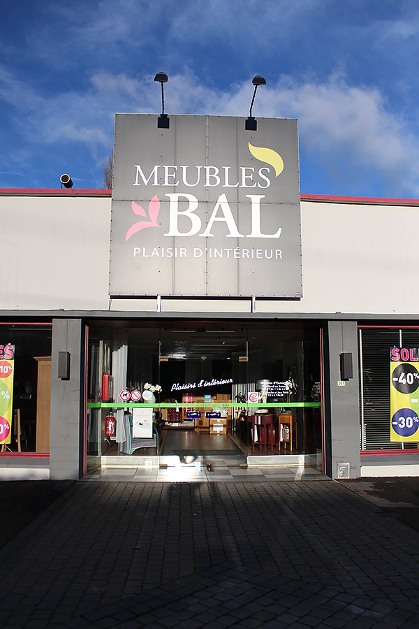 façade meubles bal