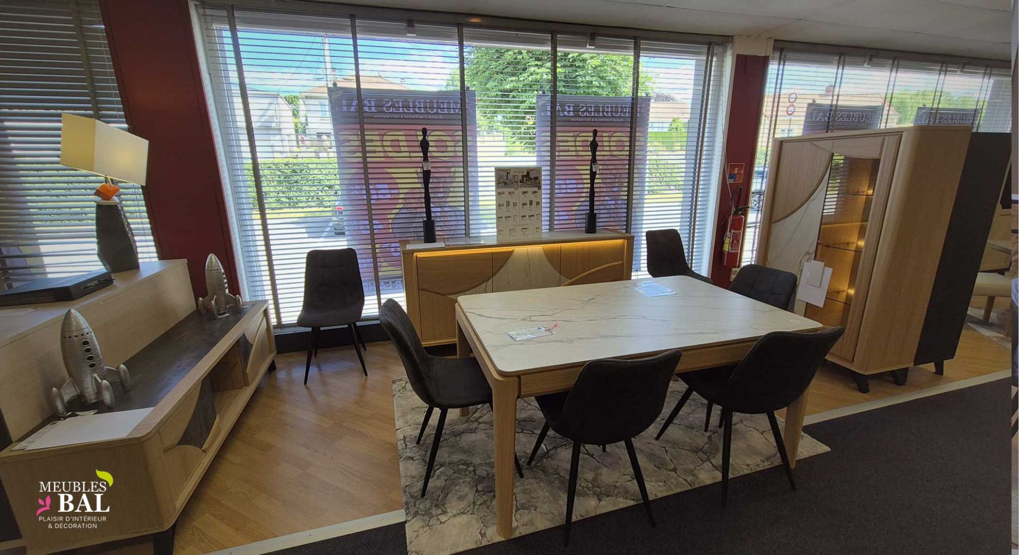 Salle à manger avec led d'éclairage 
